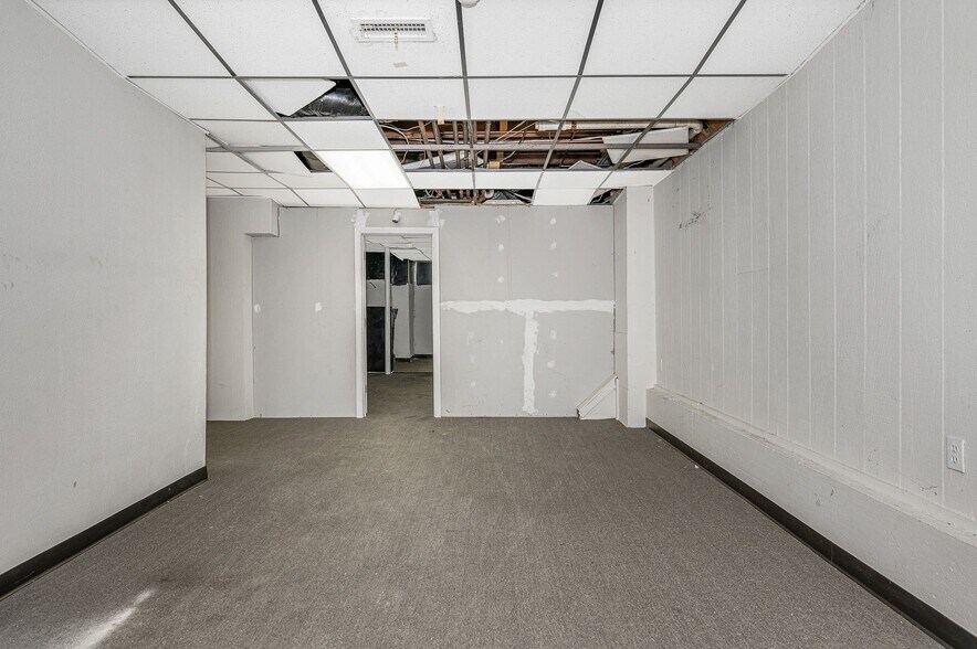 More Photos Of 16-20 Concord st, Lowell Office For Lease