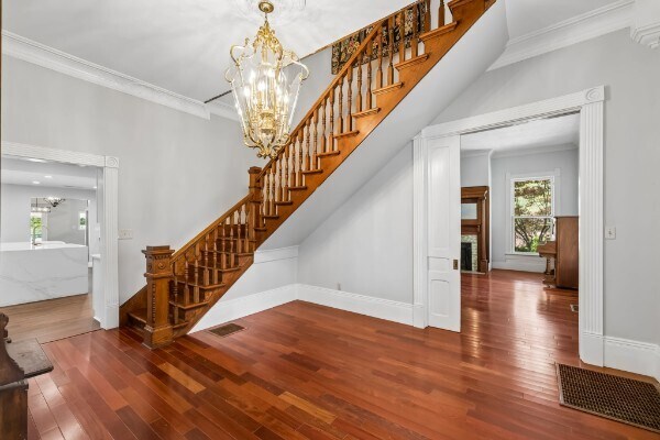 More Photos Of 728 S Spring St, Manchester Specialty For Sale