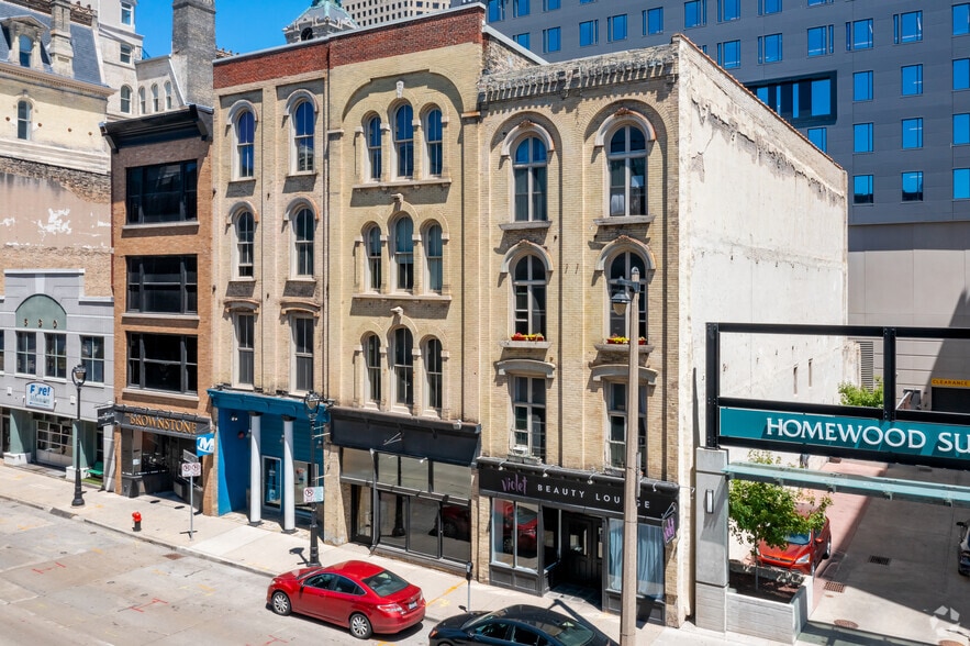 Primary Photo Of 518-522 N Water St, Milwaukee Storefront Retail Office For Sale