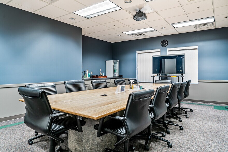 More Photos Of 4086 Legacy Pky, Lansing Office For Sale