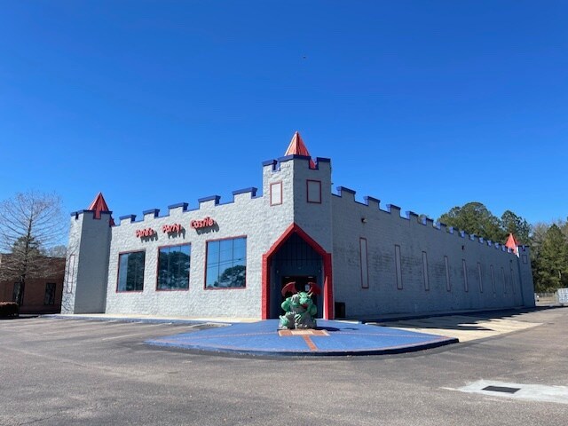 Primary Photo Of 2040 Schillinger Rd S, Mobile Freestanding For Lease