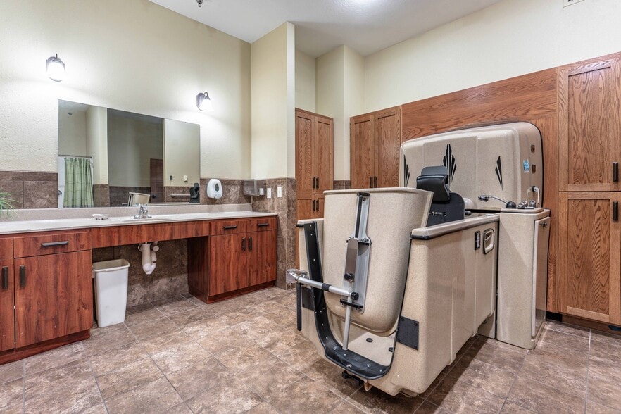 More Photos Of 394 Woodland Dr, Fergus Falls Assisted Living For Sale