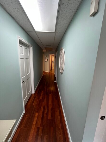 More Photos Of 8940 Kingsridge Dr, Centerville Medical For Sale