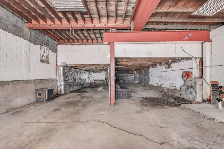 More Photos Of 317 S 10th Ave, Scranton Warehouse For Sale