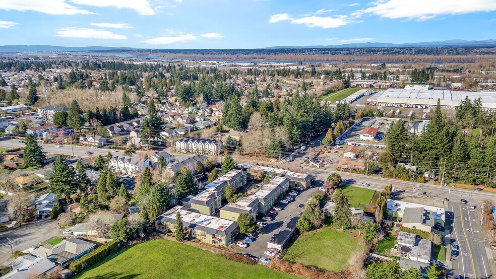 More Photos Of 17014-17062 NE Halsey St, Portland Apartments For Sale