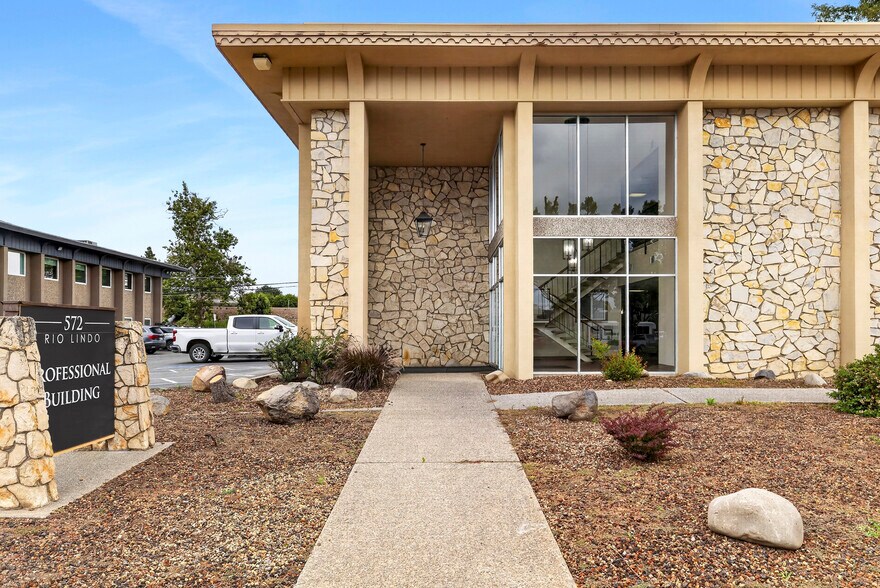 More Photos Of 572 Rio Lindo Ave, Chico Medical For Lease