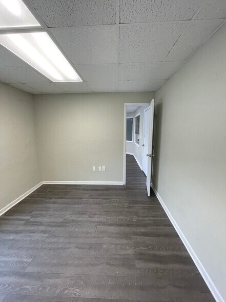 More Photos Of 710 W Colonial Dr, Orlando Office For Lease