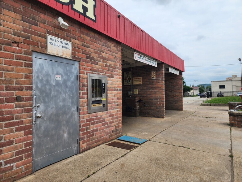 More Photos Of 600 14th St, Arnold Carwash For Sale