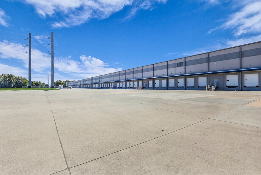 More Photos Of 2509 Dean Forest Rd, Savannah Distribution For Lease