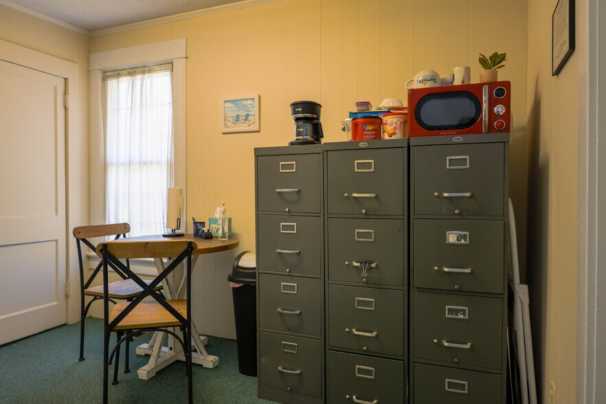 More Photos Of 1616 Blountville Blvd, Blountville Office Residential For Sale