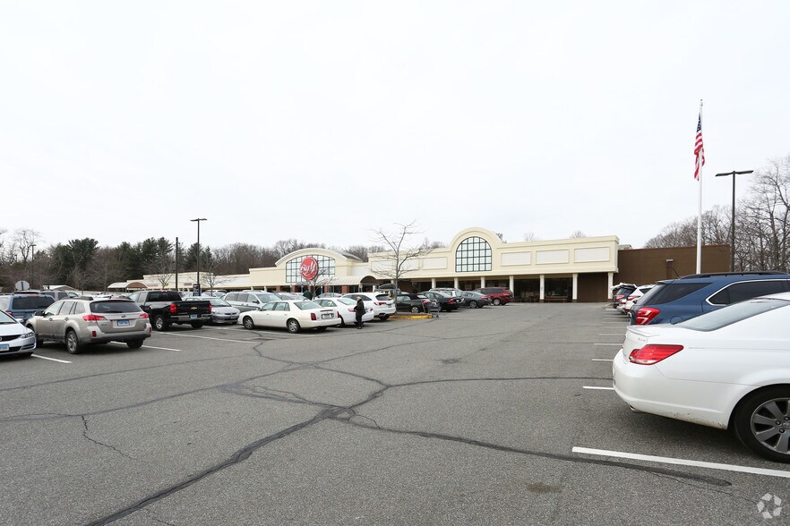 More Photos Of 1021-1041 S Main St, Cheshire Unknown For Lease