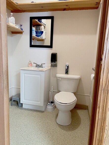 More Photos Of 418 S 14th St, Wymore General Retail For Sale