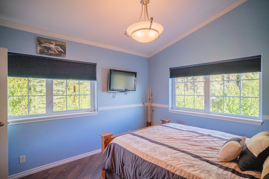 More Photos Of 455 Division St, Fairbanks Specialty For Sale