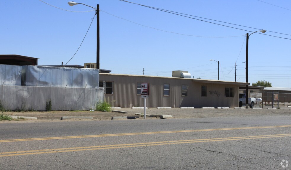 More Photos Of 3502 W Lower Buckeye Rd, Phoenix Manufacturing For Sale