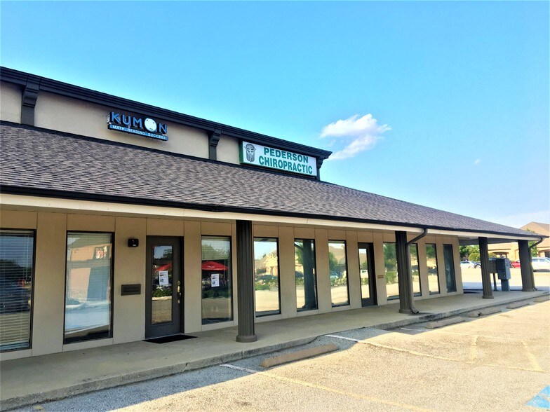 Primary Photo Of 3313-3357 Long Prairie Rd, Flower Mound Restaurant For Lease