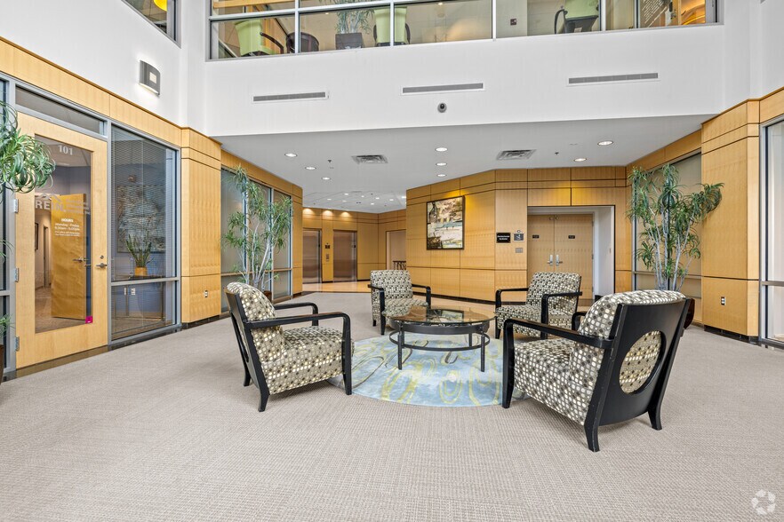 More Photos Of 1040 University Blvd, Portsmouth Office For Sale