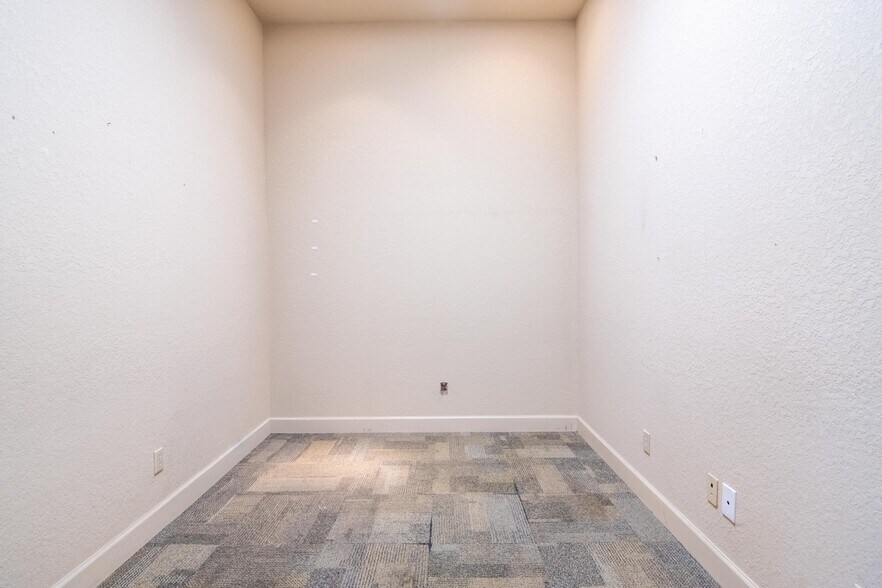 More Photos Of 757 Arlington Ave N, Saint Petersburg Office For Lease