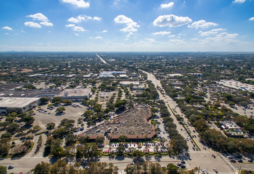 More Photos Of 901-1001 N University Dr, Coral Springs General Retail For Lease