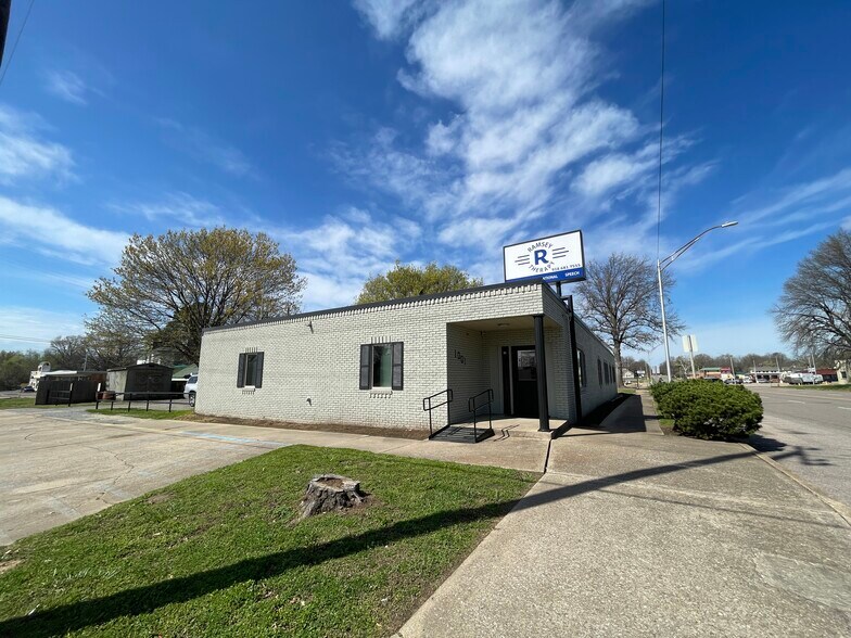 More Photos Of 1001 W Broadway St, Muskogee Medical For Sale