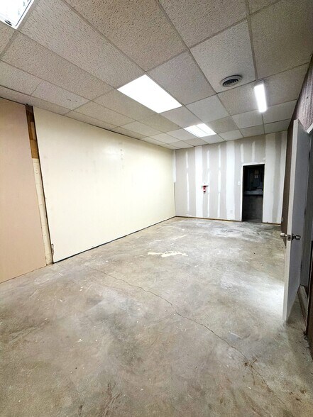 More Photos Of 3514 Bush River Rd, Columbia Office For Sale