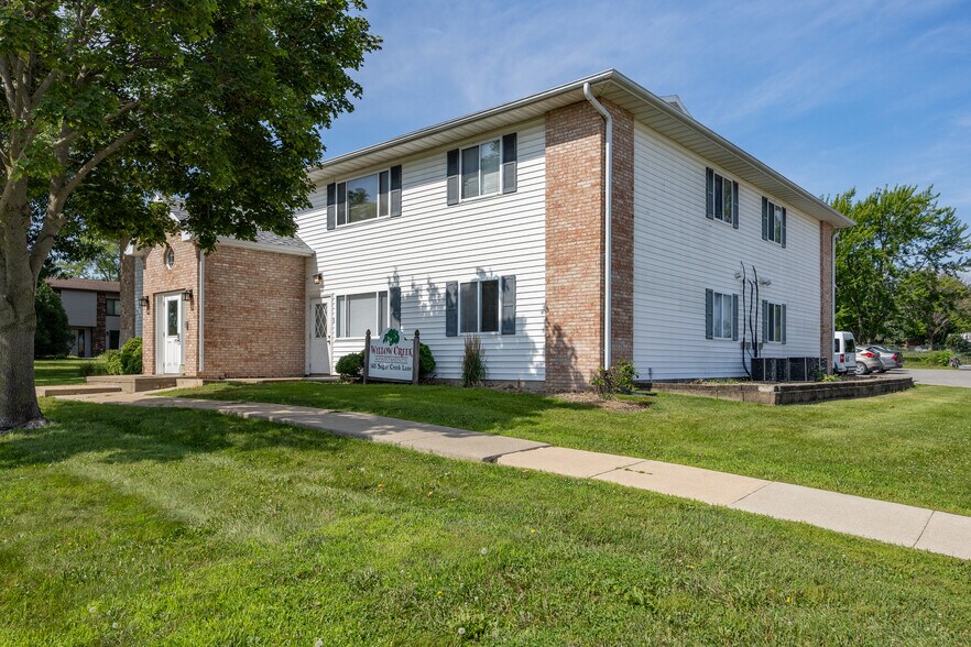 More Photos Of 145 Sugar Creek Ln, North Liberty Apartments For Sale