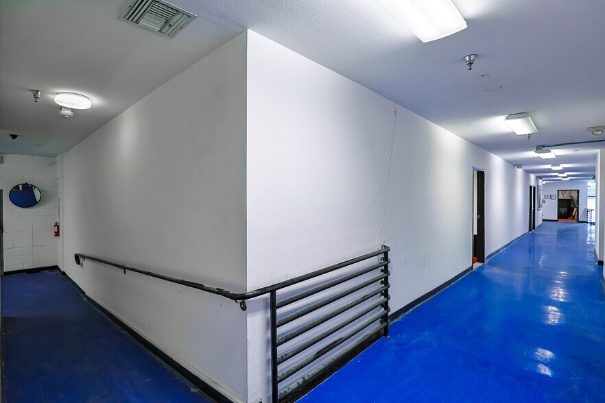 More Photos Of 1532 N Highland Ave, Los Angeles Office For Sale