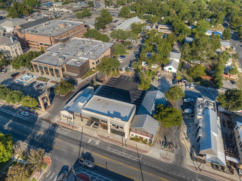 More Photos Of 207 E San Antonio St, New Braunfels Loft Creative Space For Lease