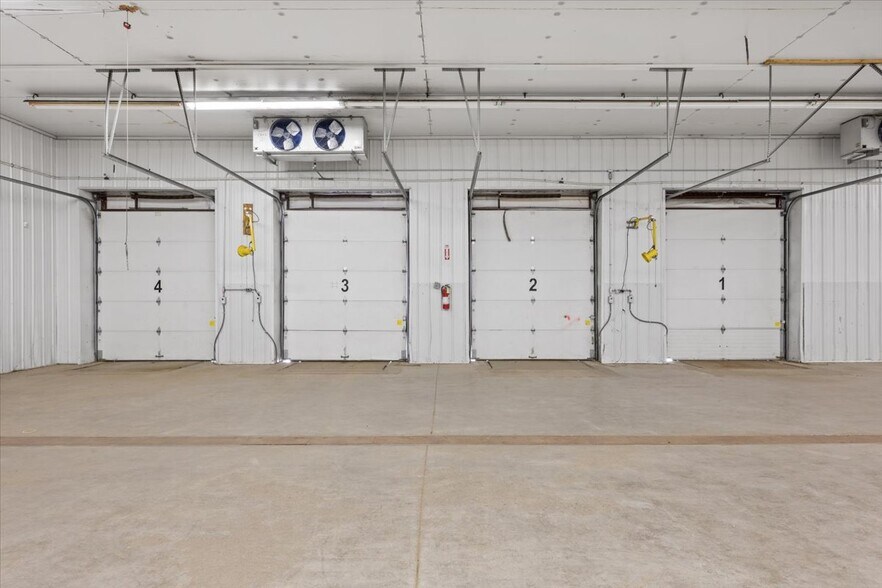 More Photos Of 26609 Newbanks Rd, Abingdon Refrigeration Cold Storage For Sale