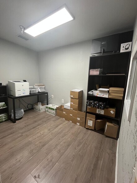 More Photos Of 1501-1505 E 9th Ave, Tampa Storefront For Lease