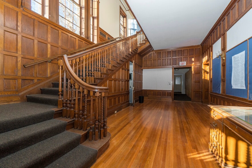 More Photos Of 1265 Asylum Ave, Hartford Lodge Meeting Hall For Lease