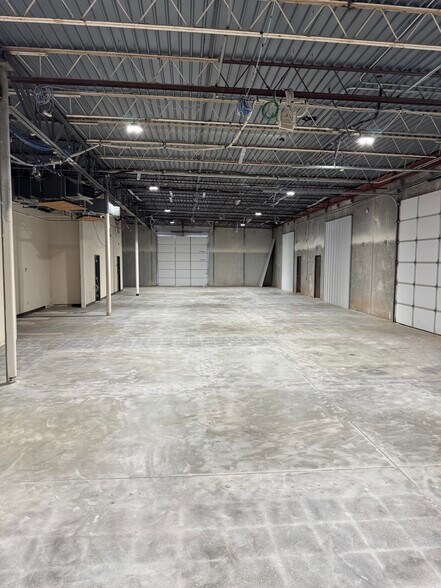 More Photos Of 220 NE 38th Ter, Oklahoma City Industrial For Lease