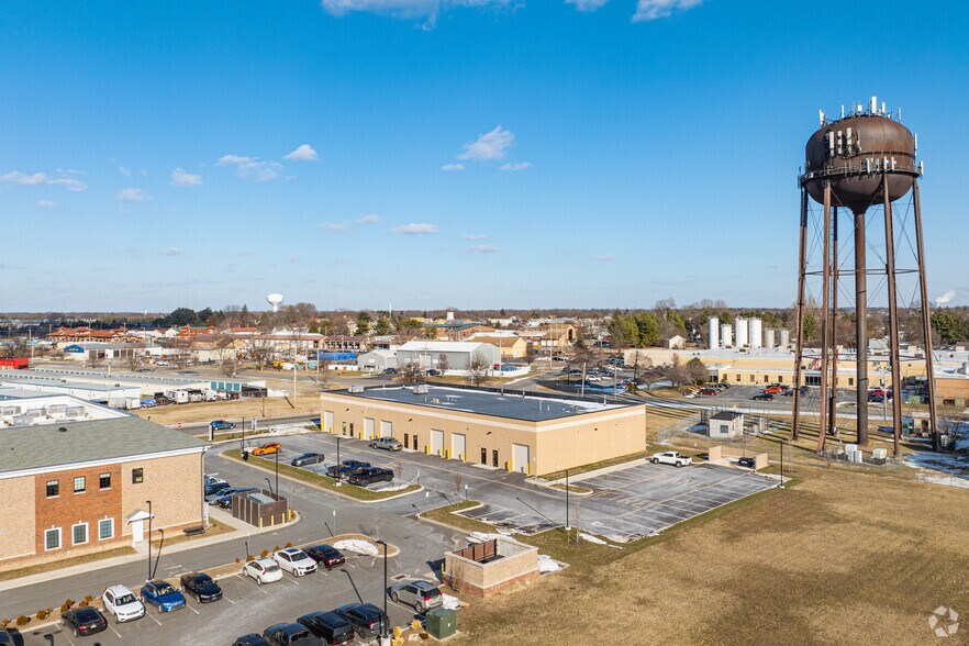 More Photos Of 410 Diamond State Blvd, Middletown Light Distribution For Lease