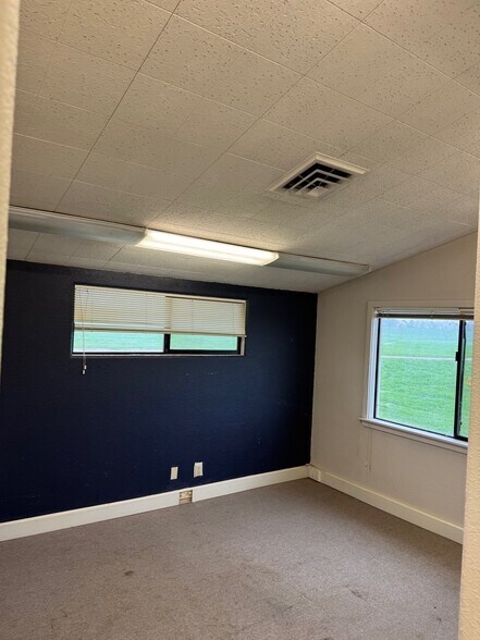 More Photos Of 3792 Feather River Blvd, Olivehurst Office For Lease