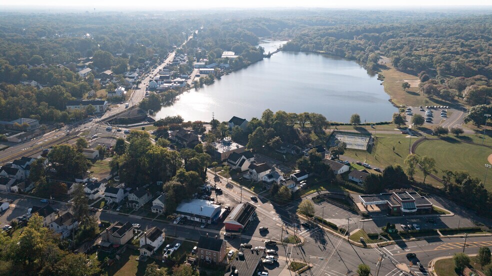 More Photos Of 225 Forsgate, Jamesburg Auto Repair For Sale
