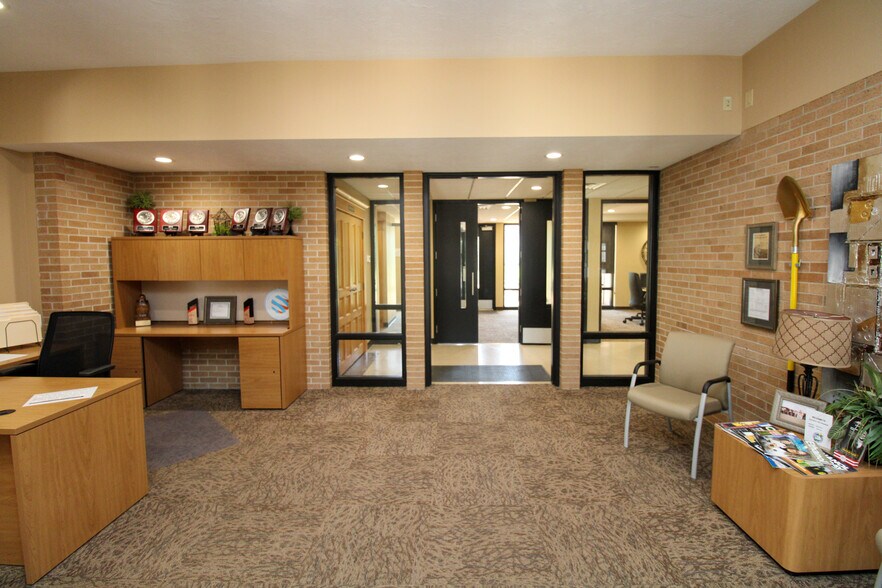More Photos Of 100 E 3rd St, Galva Office For Sale