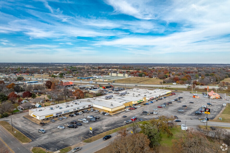 More Photos Of 125 Hall Rd, Seagoville Unknown For Lease