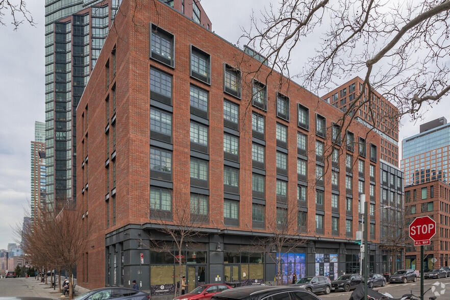 More Photos Of 7 Bell Slip, Brooklyn Multifamily For Sale