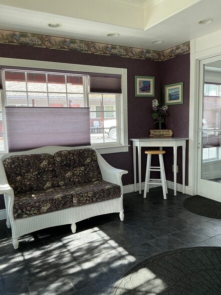 More Photos Of 333 Main St, Bridgeport Hotel For Sale