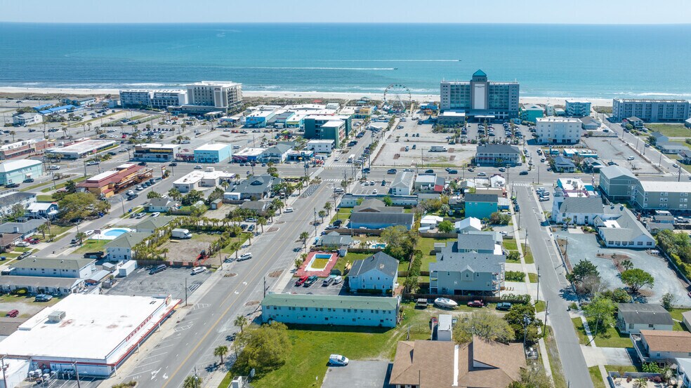 More Photos Of 213 Cape Fear Blvd, Carolina Beach Hotel For Sale