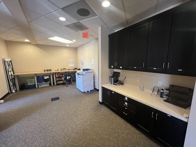 More Photos Of 550 W Eisenhower Blvd, Loveland Office For Lease