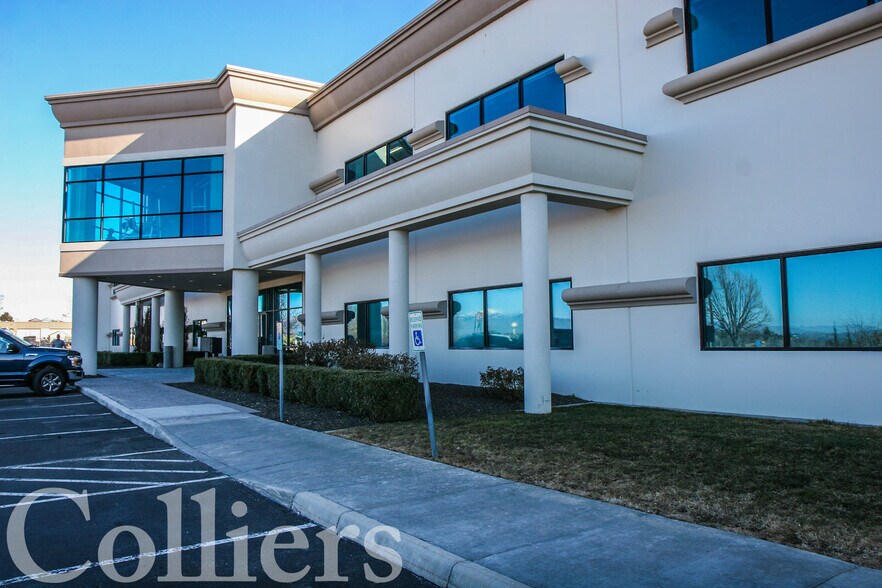 Primary Photo Of 1550 S Tech Ln, Meridian Showroom For Lease