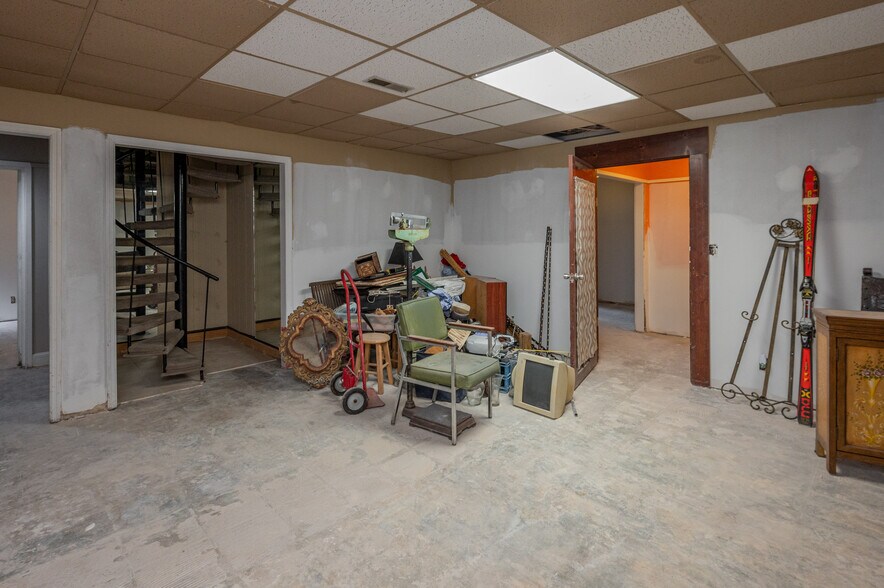 More Photos Of 730 Memorial Dr, Bessemer Medical For Sale