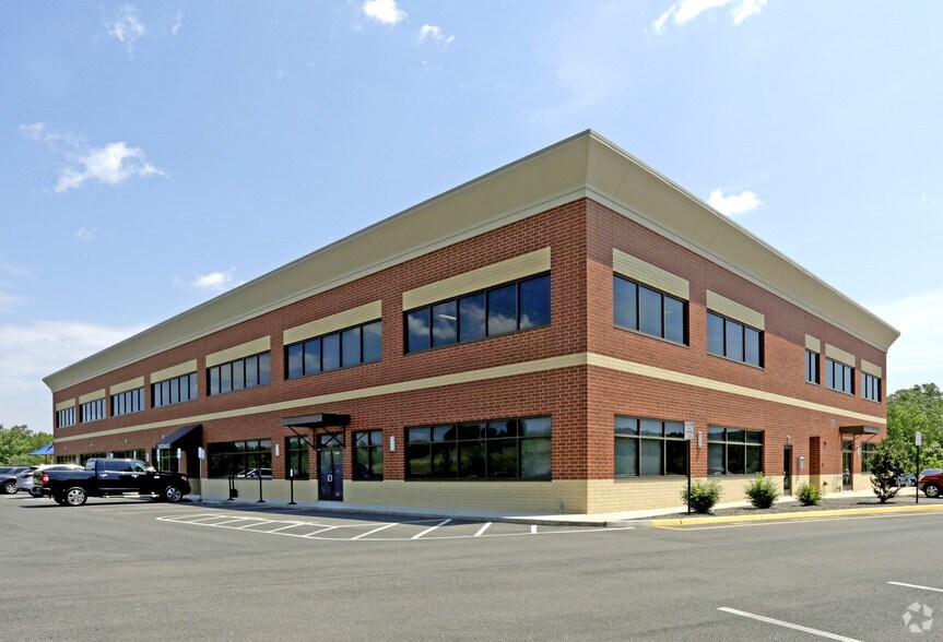 More Photos Of 400 Corporate Dr, Stafford Office For Sale