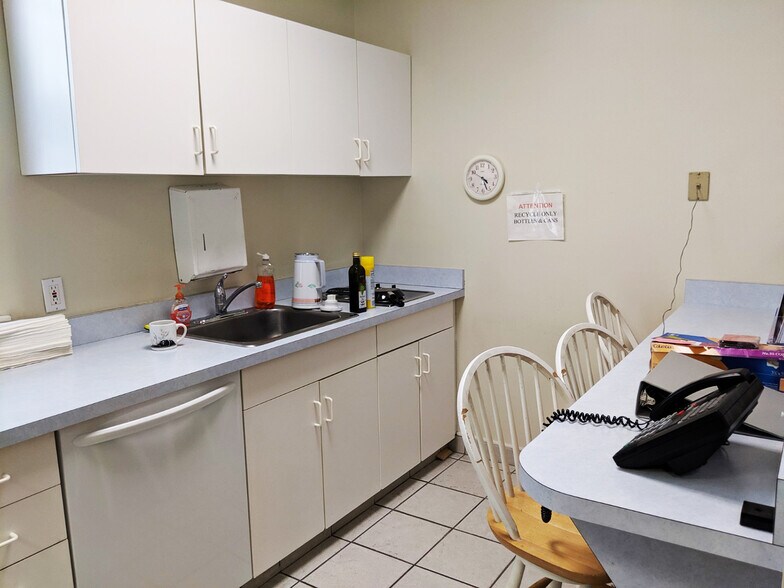 More Photos Of 110 Harbor Ln, Somers Point Medical For Sale