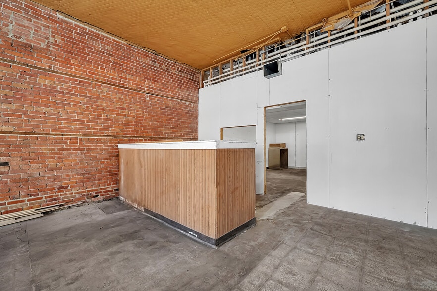 More Photos Of 516-518 Depot St, Mazon Storefront Retail Residential For Sale