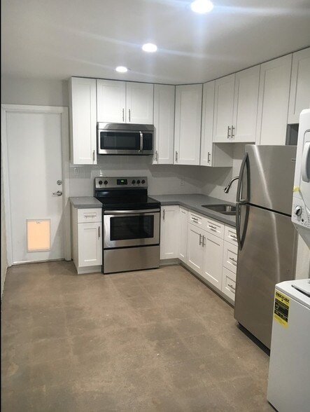 More Photos Of 718 W Hazelwood St, Phoenix Apartments For Sale