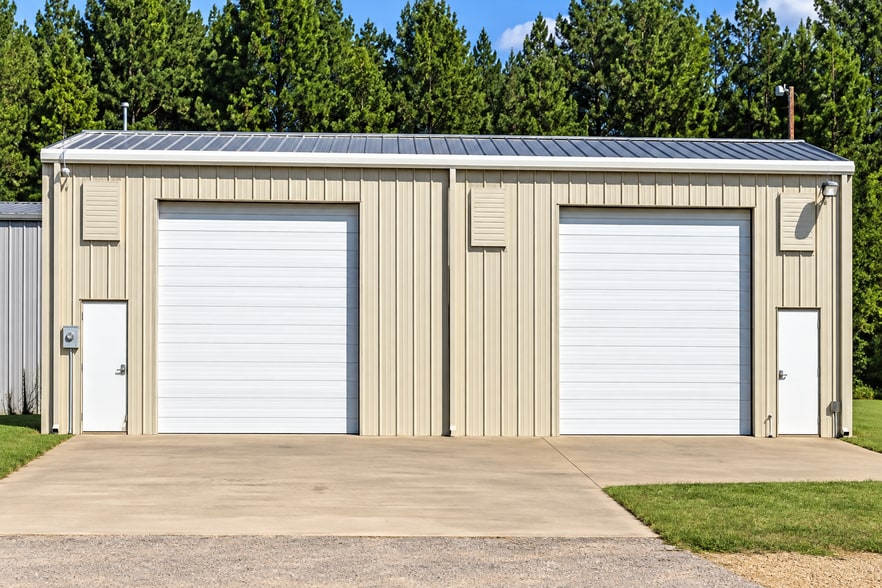 More Photos Of 1703 E Whaley St, Longview Warehouse For Sale
