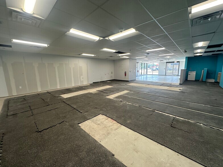 More Photos Of 1329 S Jackson St, Jacksonville Drugstore For Lease