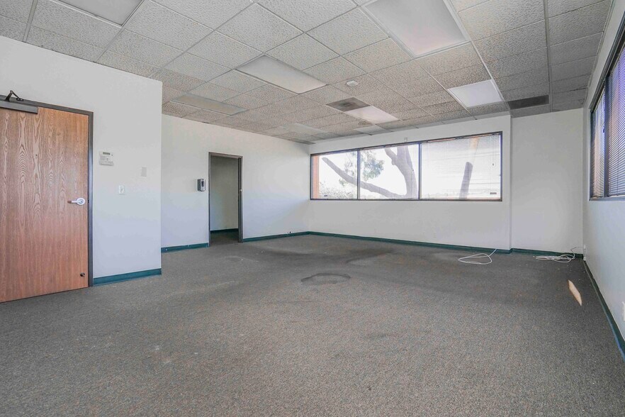 More Photos Of 4128 W Commonwealth Ave, Fullerton Office For Sale