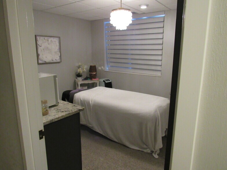 More Photos Of 595 W Granada Blvd, Ormond Beach Medical For Sale